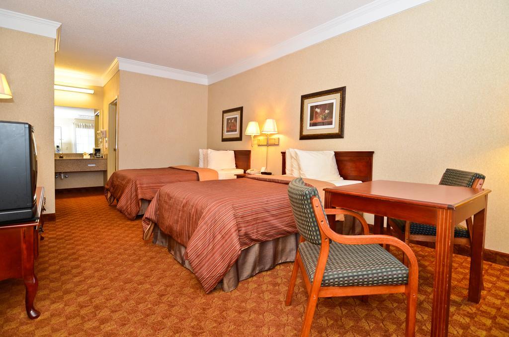 Peach State Inn & Suites Hawkinsville Экстерьер фото