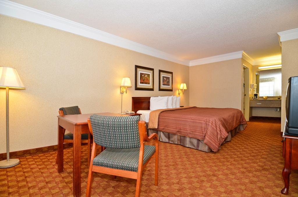 Peach State Inn & Suites Hawkinsville Экстерьер фото