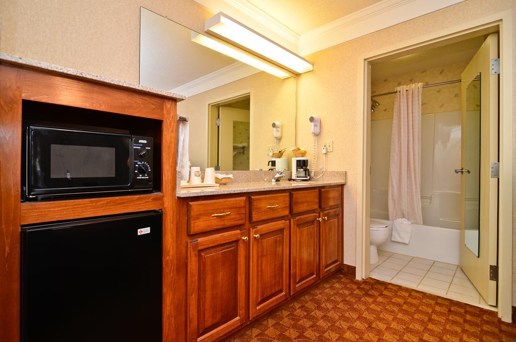 Peach State Inn & Suites Hawkinsville Экстерьер фото