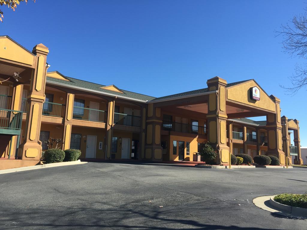 Peach State Inn & Suites Hawkinsville Экстерьер фото